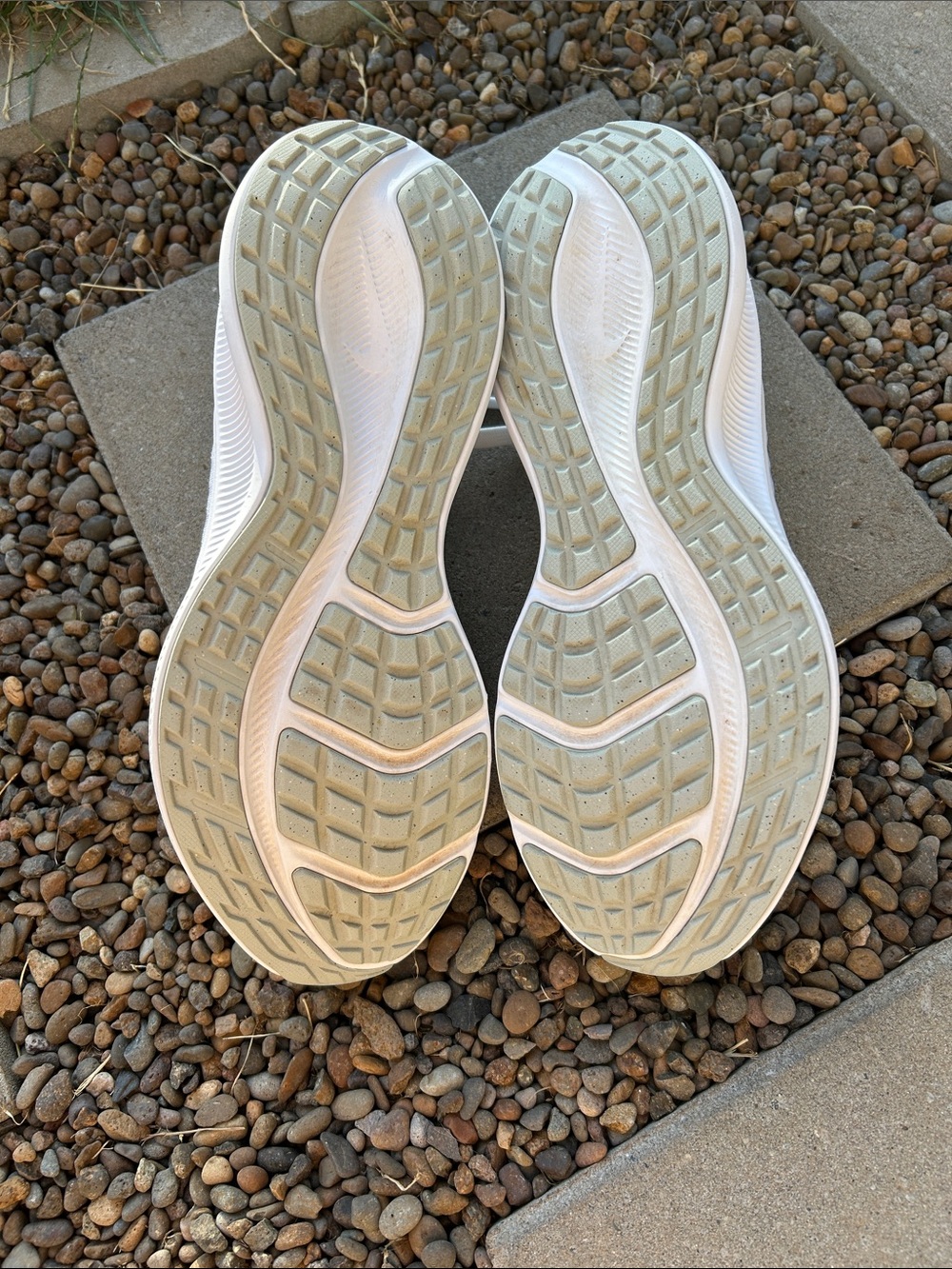 Nike Downshifter 10 Women's Running Shoes White Silver Size 9.5 CI9984-100 - Picture 7 of 7